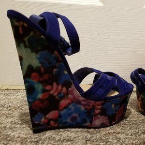 Colorful extreme wedge sandal